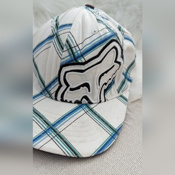 Fox Racing Flexfit White Blue Green Plaid HatCap Men's Size S/M - Picture 1 of 11